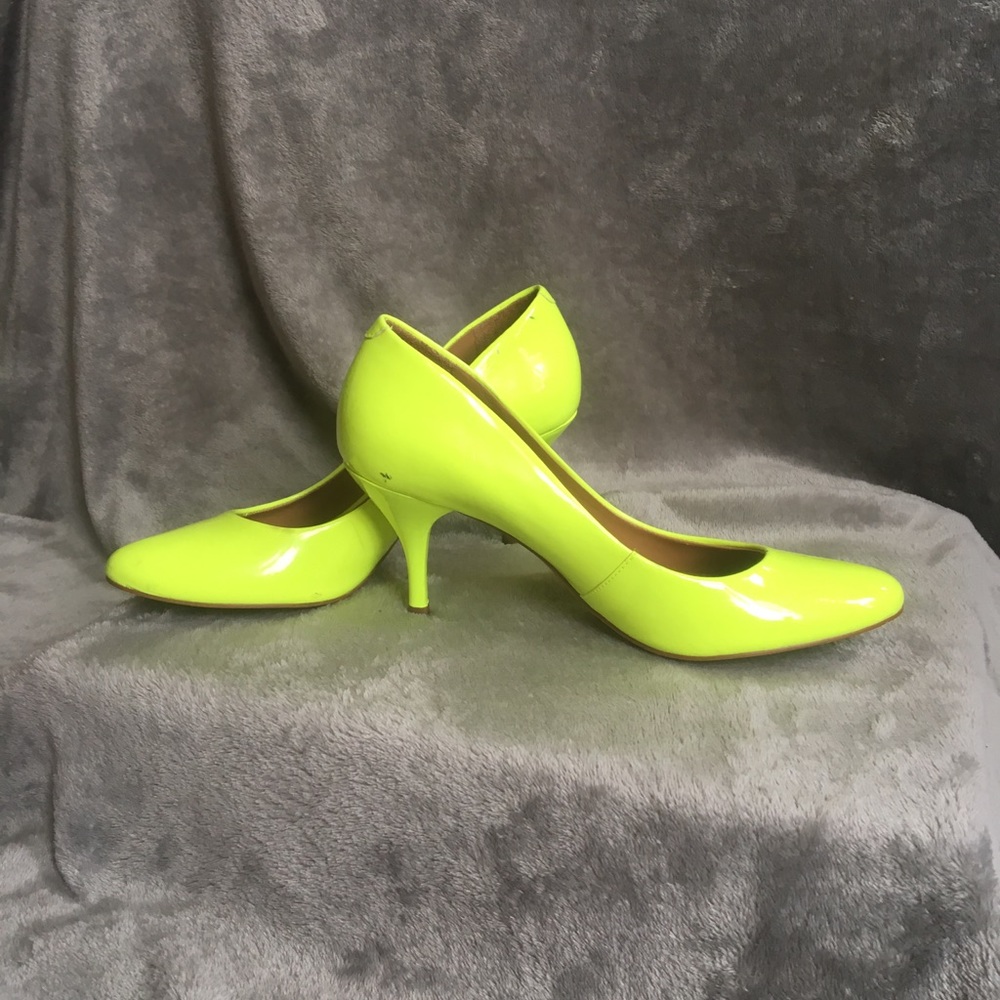Arrezzo neon pumps